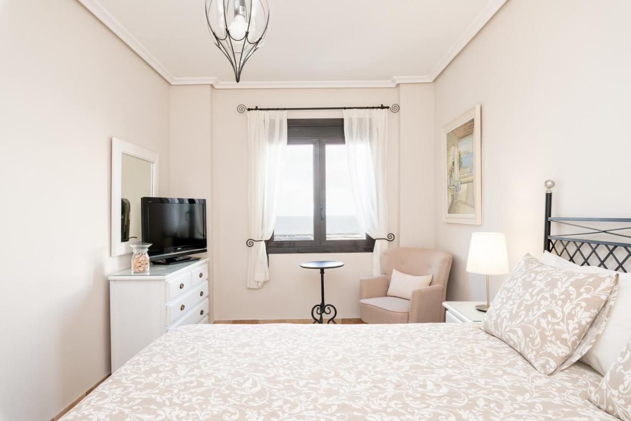 Fee4Me: First Line Luxury Apartment Arrecife  Buitenkant foto