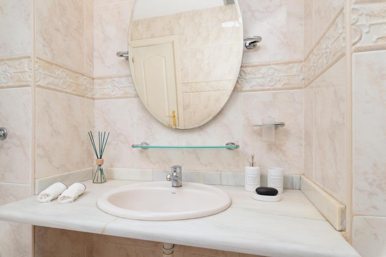Fee4Me: First Line Luxury Apartment Arrecife  Buitenkant foto